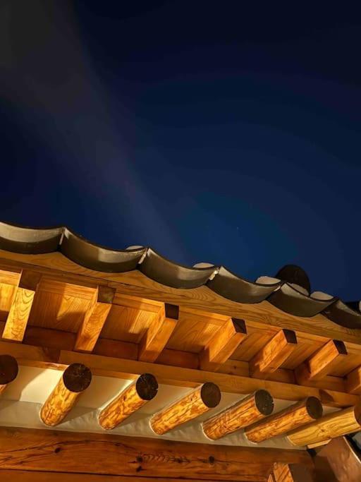 Private Hanok Space Moda Rumah percutian